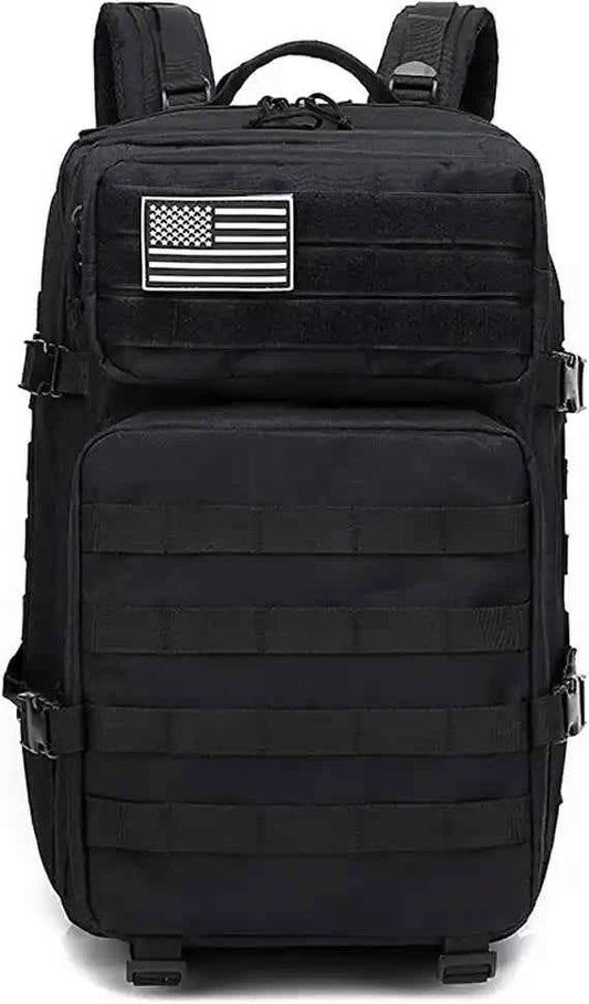 Mochila táctica negra con panel frontal acolchado y compartimentos con cierre.
