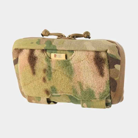 Bolsillo admin MOLLE en camuflaje, con cierre superior y panel interior de velcro