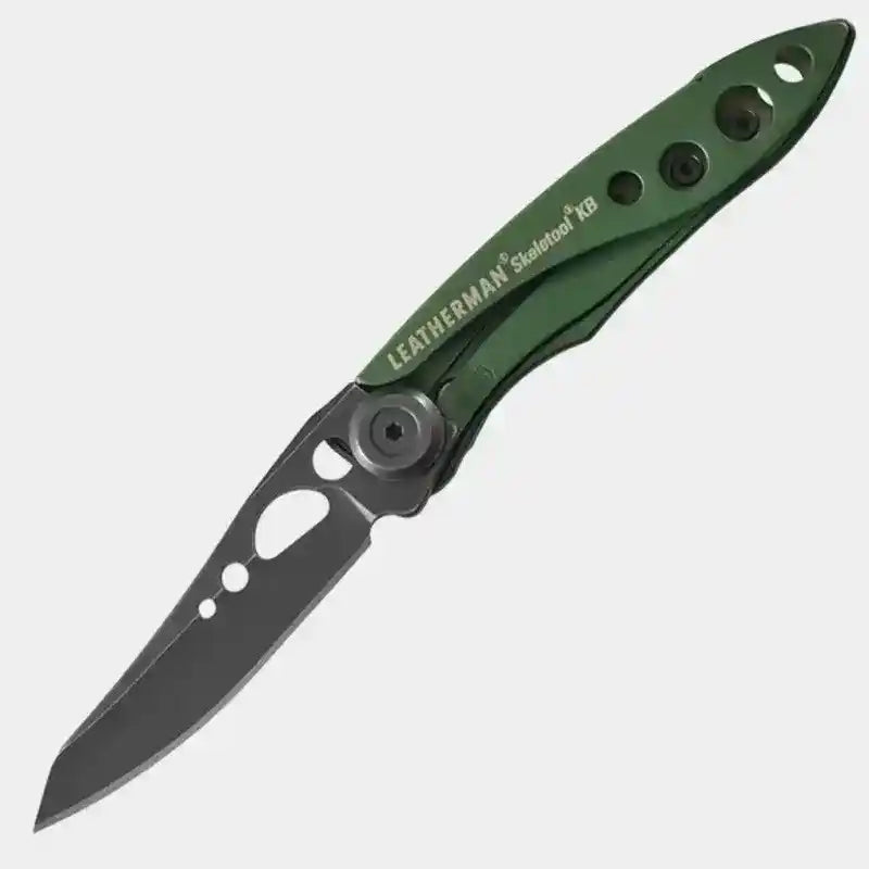 Navaja táctica Leatherman Skeletool KB en verde oliva.  Ideal para tu kit de supervivencia EDC.