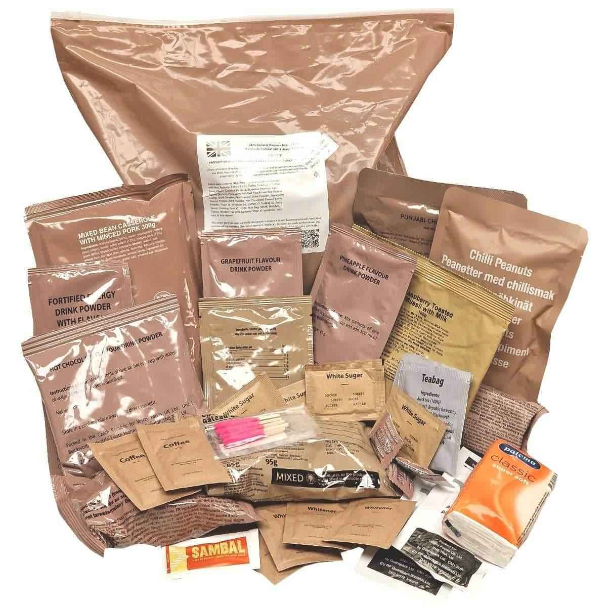 Conjunto de sobres de ración con envases marrones y etiquetas blancas