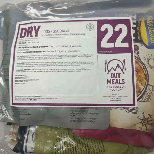 Bandeja MRE seca DRY 22 con menú 1 dos raciones 3900 kcal, envase morado.