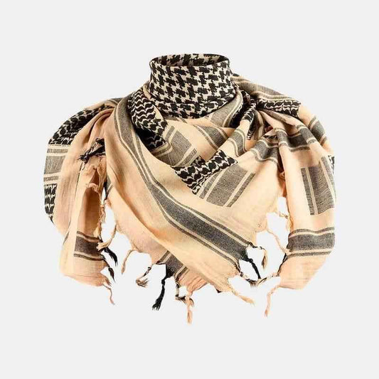 Pañuelo shemagh M-TAC coyote con estampado pata de gallo y flecos sueltos.