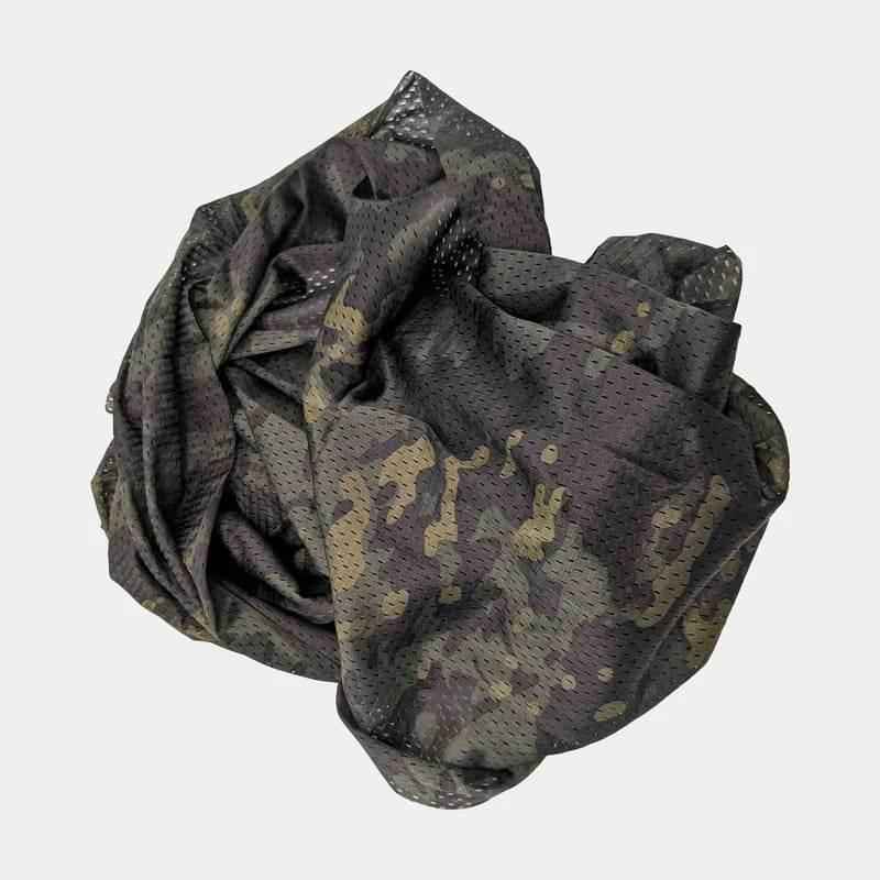 Pañuelo multiusos Foraventure en negro multicam, plegado con patrón camuflaje